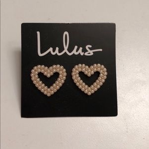Lulus Gold Pearl Heart earrings